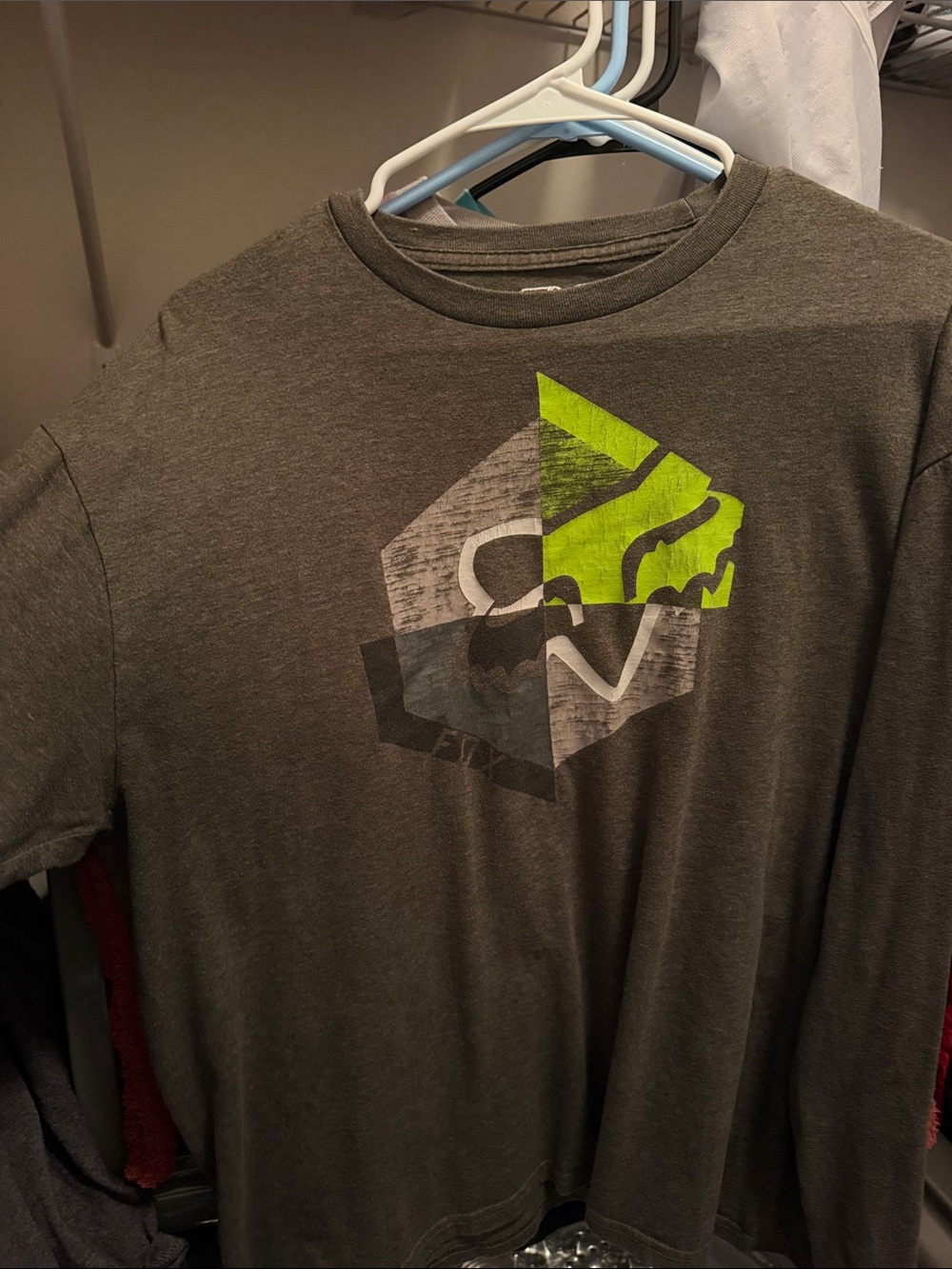 Men's Fox Gray Graphic Tee with Lime Accent
